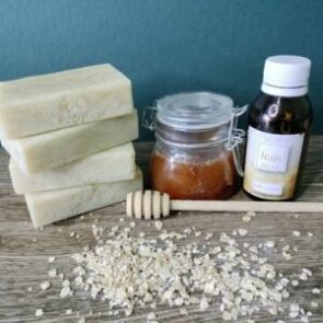 Hot Process Soap - Beeswax, Honey and Oat Bar Recipe